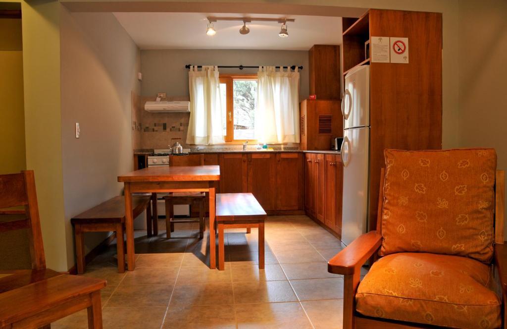 Apart Hotel Del Tilo San Martín de los Andes Habitación foto